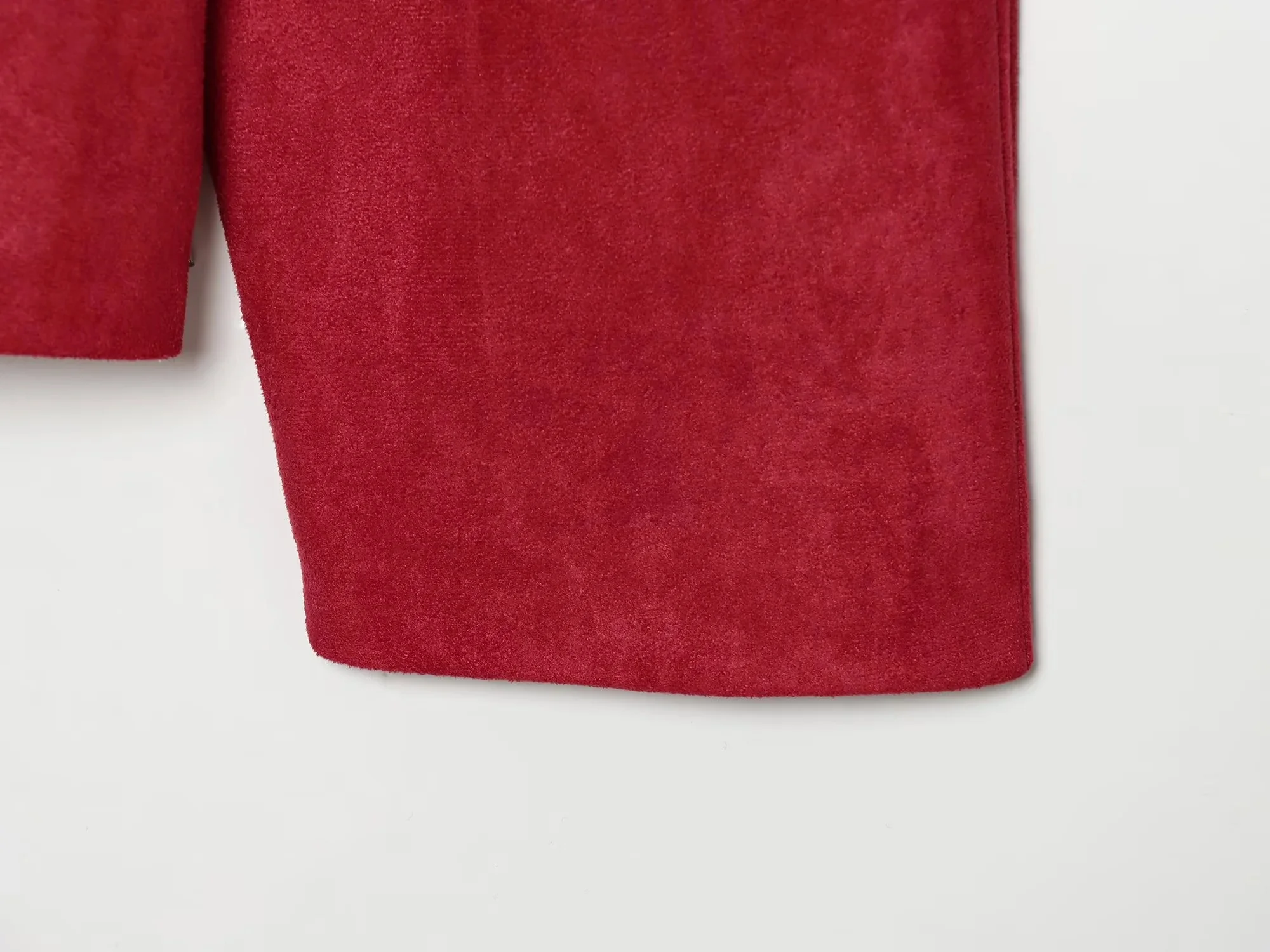 KONDALA Streetwear Casual Chic Rote Damen-Wildlederjacke mit Gürteln, Taschen, Langen Ärmeln, Mode 2026 Herbst Winter Warme Jacke – Detail 11
