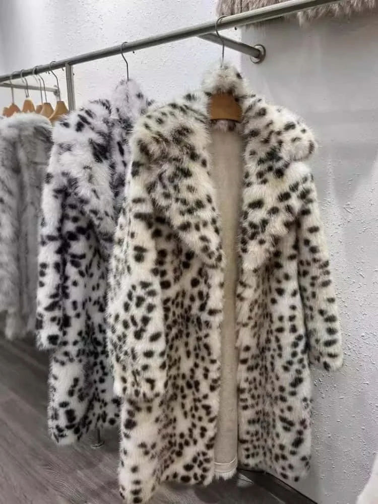 Vintage Luxury Leopard Faux Fur Long Coats For Women Loose Long Sleeve 2025 Winter Fashion Casual Thicken Female Elegant Outwear