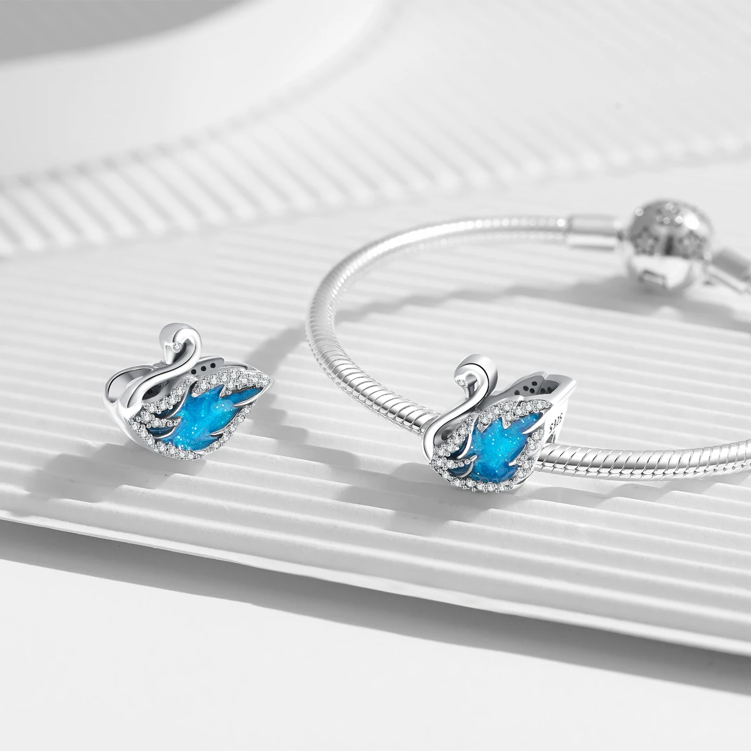 Fairy tale 925 Sterling Silver  glittering Blue Swan zircon Beads fashion 2018 Fit Original European Charms Bracelet Jewelry