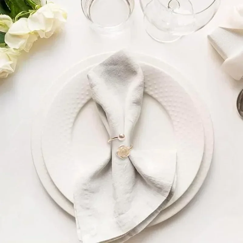 96PCS Valentine's Day Wedding Pearl Napkin Clasp Rose Creative Round Pearl Napkin Ring Sample Room Hotel Paper Towel Ring