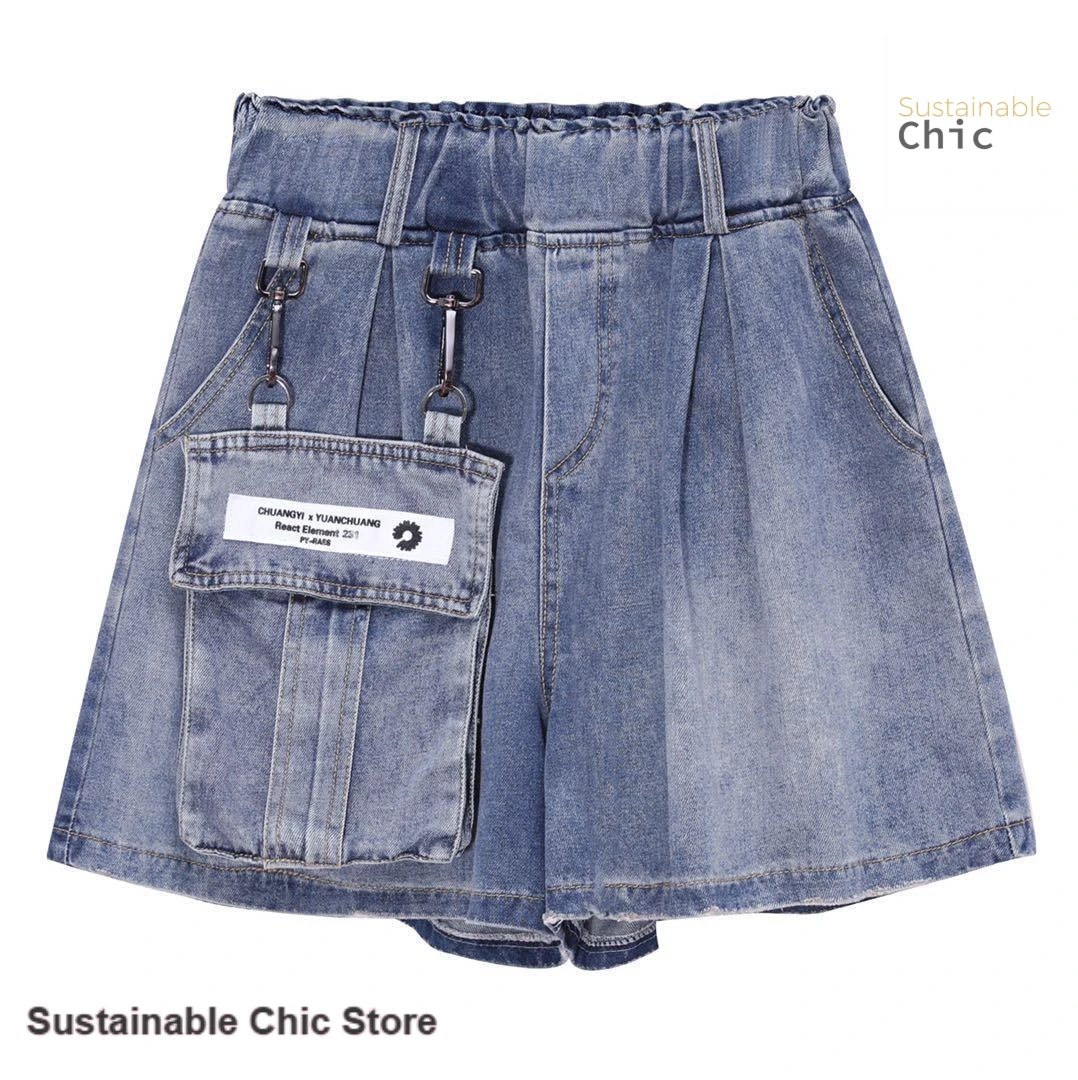 Korean elastic waist tooling denim shorts women's summer new fashion and leisure detachable pockets wearing wide-leg pants.