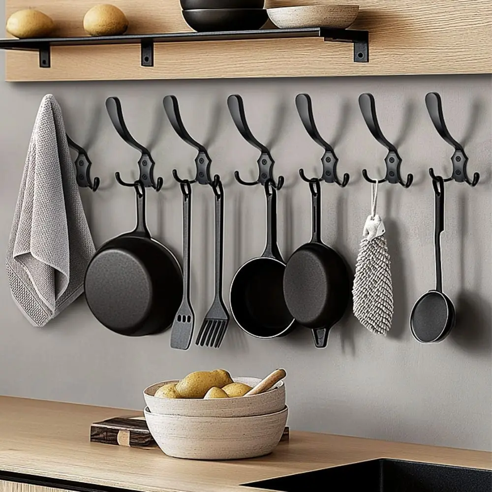 

3 Hooks Coat Hook Wall Mounted Zinc Alloy Triangular Hooks Strong Load-bearing Capacity Stable Robe Clothes Rack Bathroom