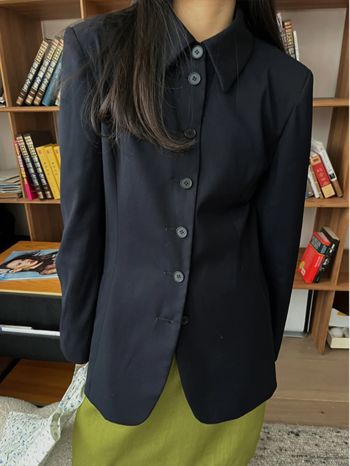 

Женский повседневный приталенный пиджак в японском стиле из полиэстера с пуговицами, подходит для поездок на работу, с длинными рукавами