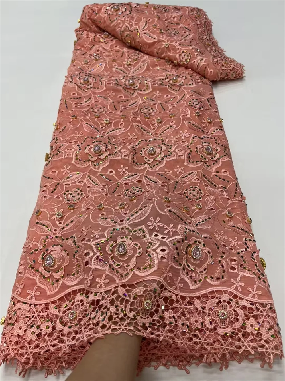 ホワイトアフリカシフォンストーンレース生地 2025 高品質フランスナイジェリア新郎レース生地縫製ドレスウェディングパーティー