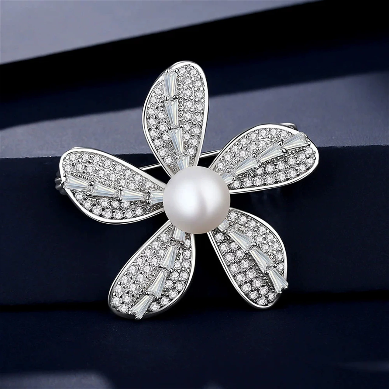 

Брошь из стерлингового серебра 925 пробы с натуральным жемчугом для женщин, корсаж, роскошный костюм, подарки, тонкий очаровательный элегантный орнамент, ювелирные изделия, оптовая продажа