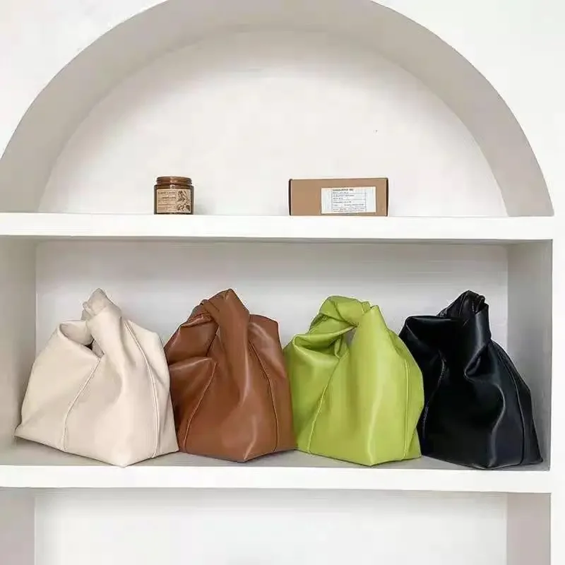 2024 Niche Design Soft Dumpling Bag Ladies Handbag Pu Leather Large Capacity Casual Commuting Wrinkle Cloud Bag for Women