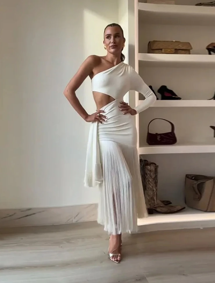 เดรสยาวแขนเดียวแบบเปิดไหล่ แต่งพู่ ตัดเย็บแบบแพทช์เวิร์ค โชว์หลัง ทรงเข้ารูป สำหรับผู้หญิง เหมาะสำหรับงานปาร์ตี้ฤดูร้อน สไตล์สตรีท