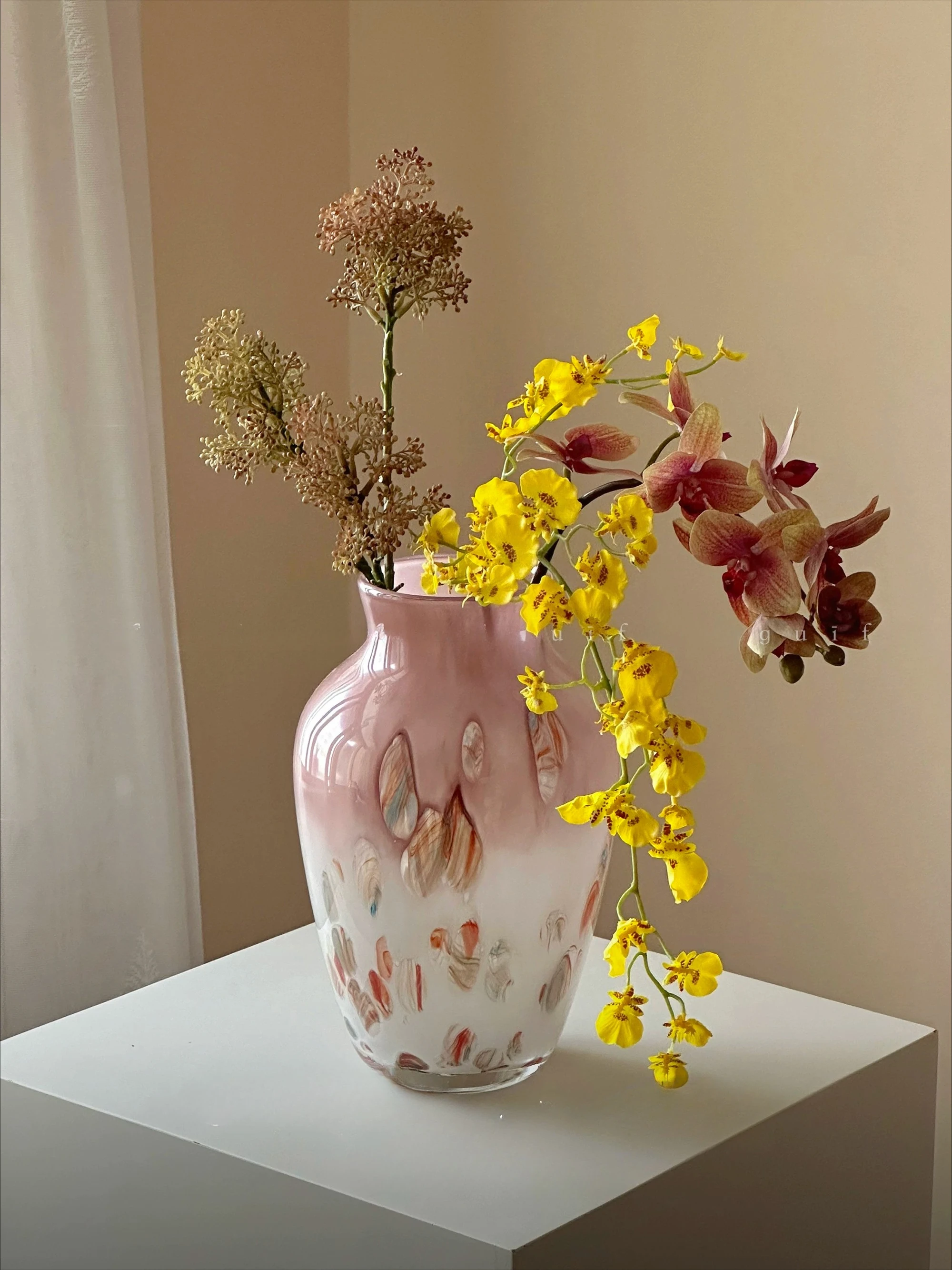 Mid-Century Luxury Unique Designer Liuli Glass Vase High-End Decorative Ornament For Living Room Table Home Interior Decoration