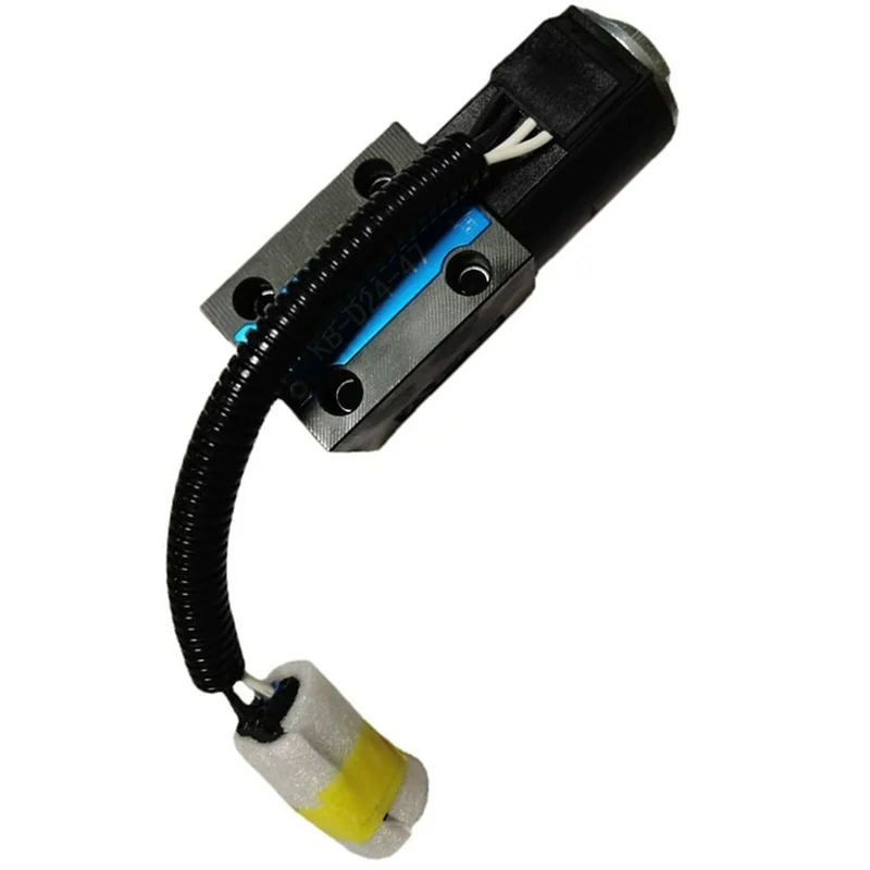 A04F-12V Gear Box Solenoid Valve Gear Solenoid Valve 3EB-15-58611 For Komatsu AX50 FD30H-17 FD35A-16 FG40Z-10 FG45-10 Accessorie