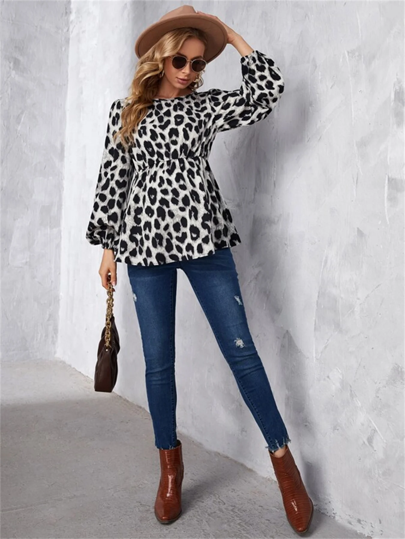 Women\'s European and American maternity wear, maternity top, long sleeved spotted leopard print, work and leisure