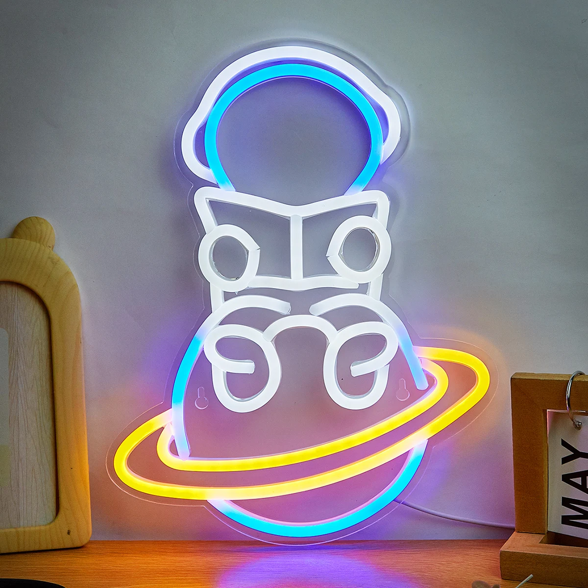 

Chi-buy светодиодный неоновый астронавт для чтения, неоновые вывески с питанием от USB, ночник, 3D настенное искусство, декор для спальни, комнаты, лампы, знаки, подарок на день рождения