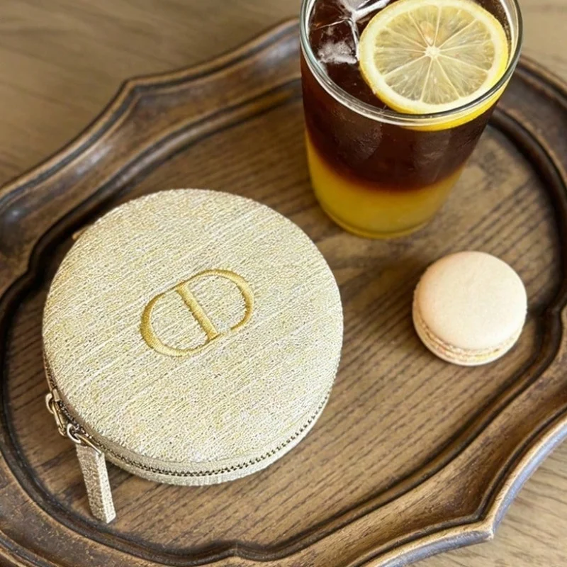 Dior’s Bag Golden Round Jewelry Box With Drawstring Bag Mini Storage Pouch For Lipsticks Coins Daily Commute Travel Essential