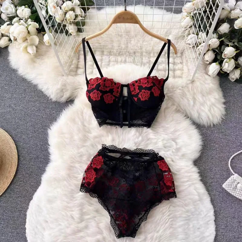 

2025 New Plus Size Bra Two-piece Set Sexy Lingerie Women Lace Embroidery Bra and Underwear Set Lingerie Sleepwear Exotic Set