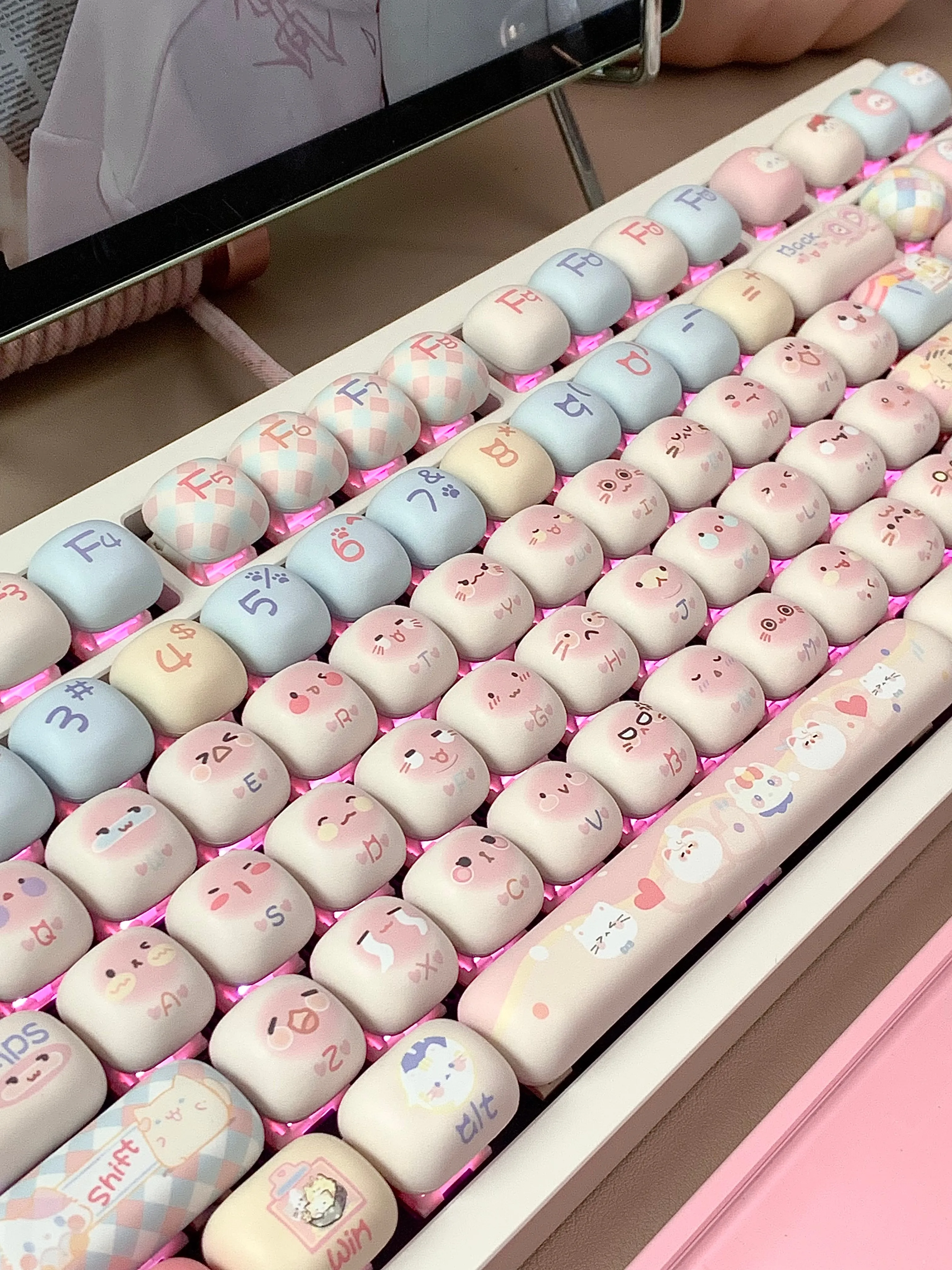 140 Keys Cute Keycaps Cat MOG Keycaps PBT Pink Keys Gift for Girl Cute New Square Thermal Sublimation Mechanical Keyboard 6.25U