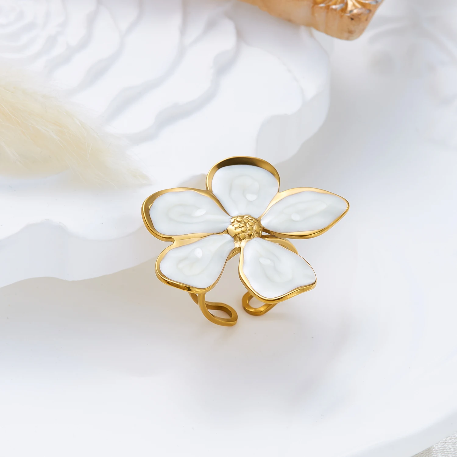 Elegant Gold Color Flower Ring for Women Stainless Steel White Enamel Oval Knuckle Joint Ring Attractive Finger Charm Jewelry view 6