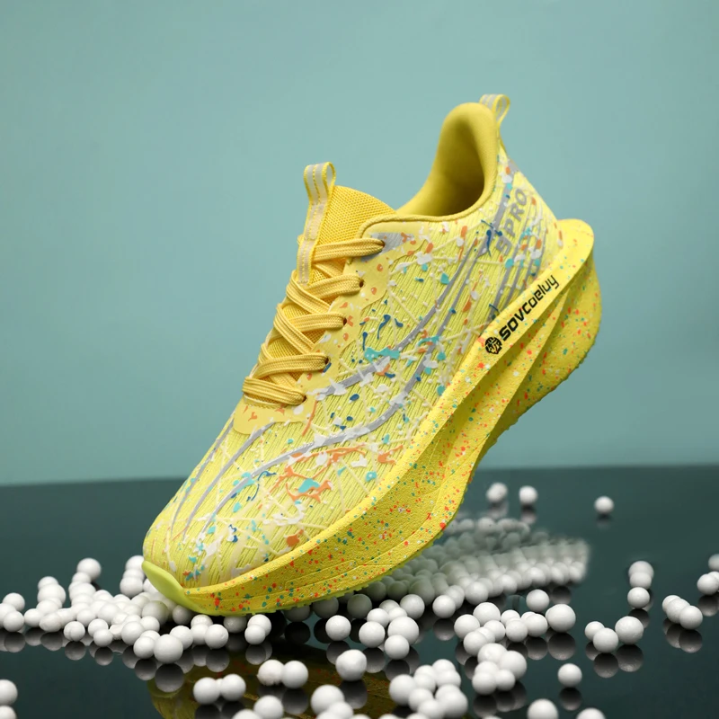 

Men's Fluorescent Running Shoes, Ultra-Light Cushioning and Rebound Fitness Sneakers for Teenagers, Versatile for Both Men and Women, with True Carbon Plate Technology, Non-Slip Sports Shoes, Couple's Running Shoes, Trendy Casual Shoes, Non-Slip and Wear-