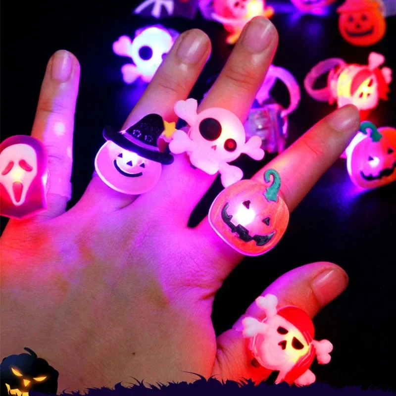 Anneaux lumineux LED pour Halloween, vente en gros, créatif, citrouille, fantôme, crâne, jouet lumineux, noël, fête d'anniversaire pour enfants