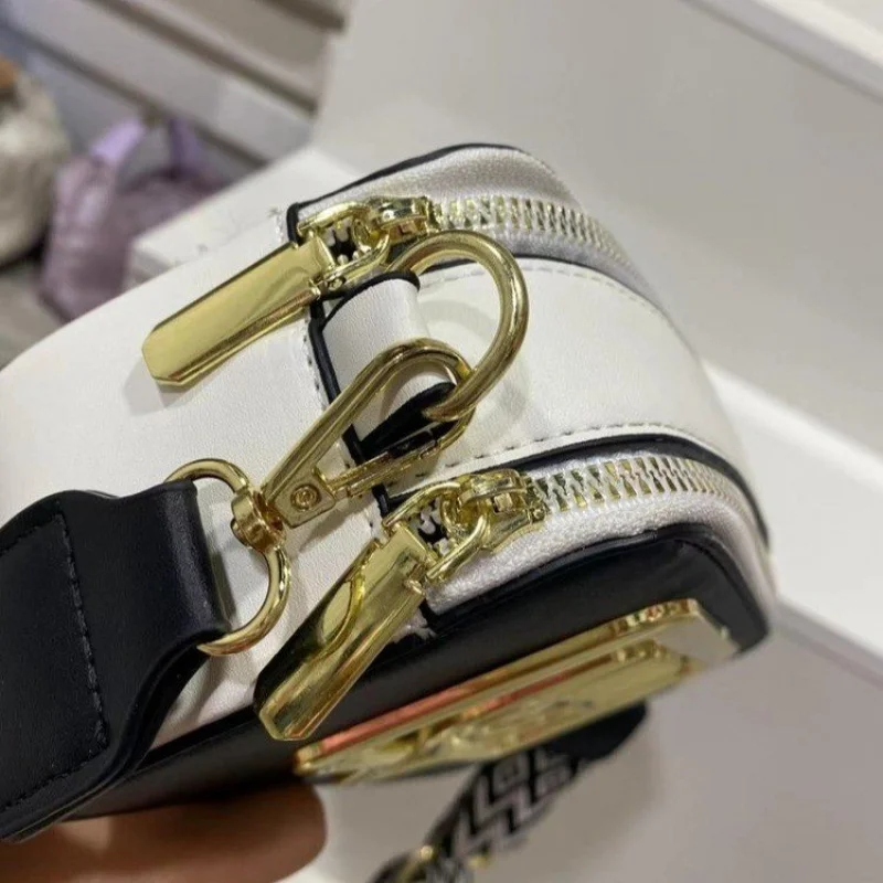 

Popular Classic Elegant Tote Bags For Women Crafted From Genuine Leather With Shoulder Strap Option