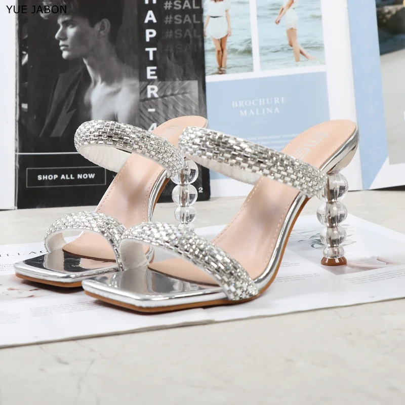 

Серебряные новые босоножки на высоком каблуке 9 см с квадратным носком, со стразами, модные женские туфли для вечеринок и выпускных, летние сандалии