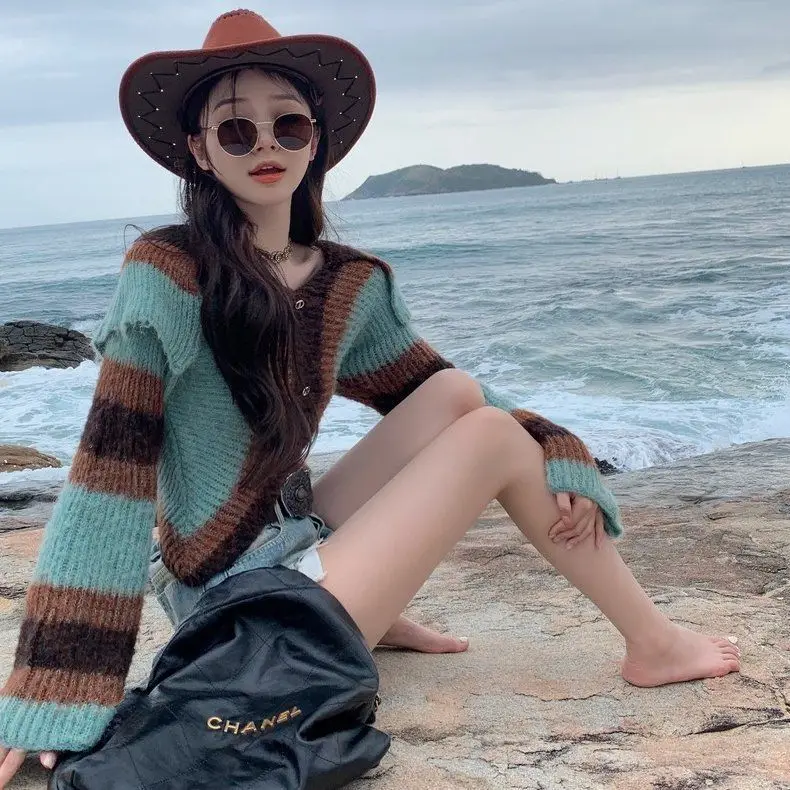 Striped Knitted Sweater Cardigan Coat Early Autumn Design Niche Short Style Women'S Unique Super Beautiful Irregular Top