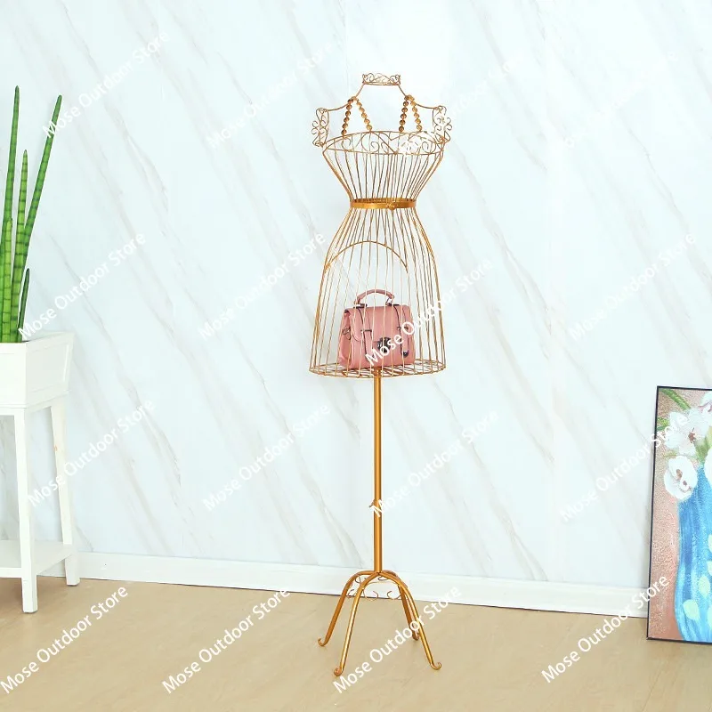 

Оконная витрина, европейская кованая железная женская одежда средней длины, реквизит для стрельбы, украшение, свадебное платье, подвесная одежда