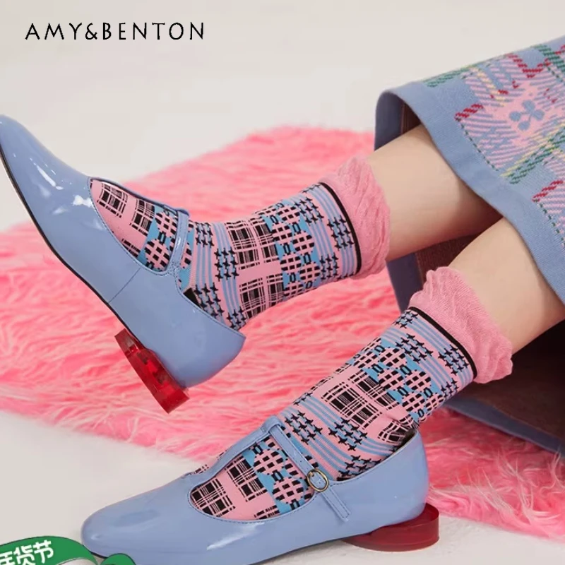 

Новые женские носки в японском стиле, черно-розовые в клетку, оригинальные, 2025 год, эластичные, милые, с рюшами, пузырьковые, средней длины, для женщин