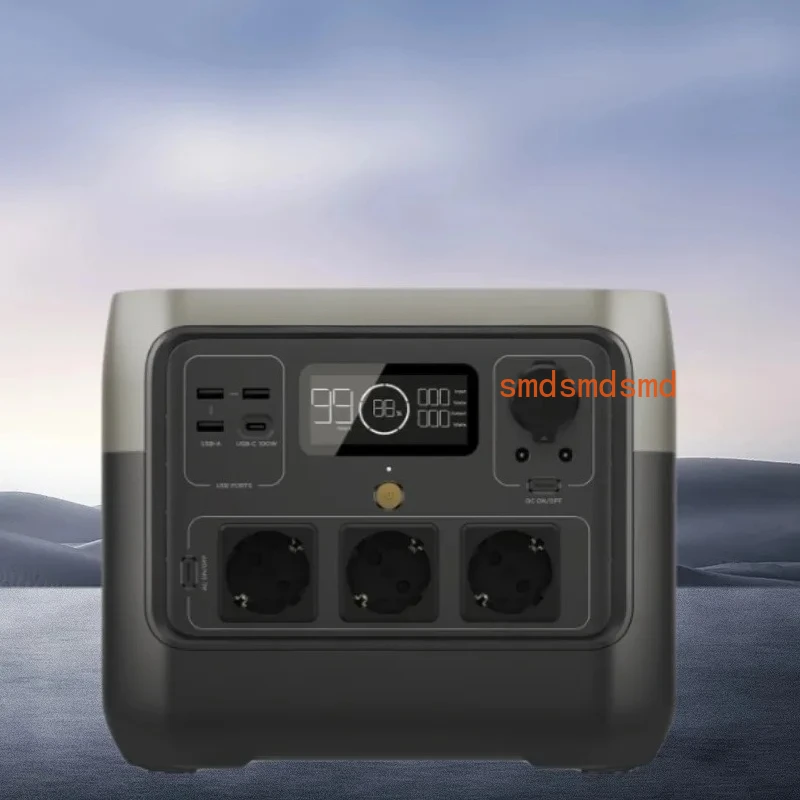 

2 PRO 800W Lifepo4 Solar Generator Charging 768Wh Portable Power Station