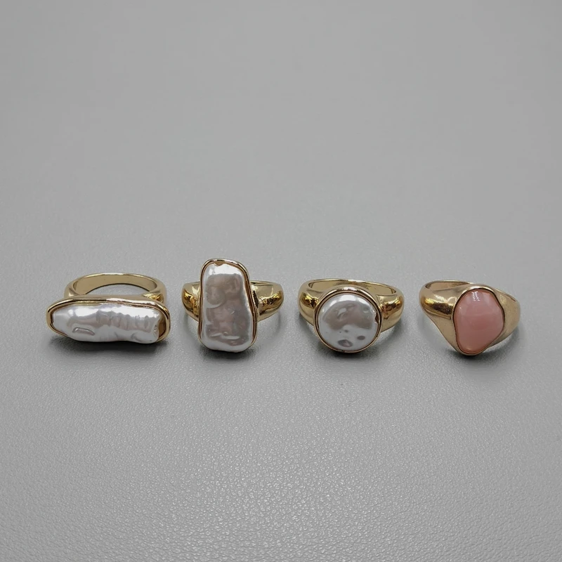 

Модное женское кольцо с выразительным дизайном, качественной текстурой, из трендового сплава, квадратной формы, без возможности индивидуальной настройки.