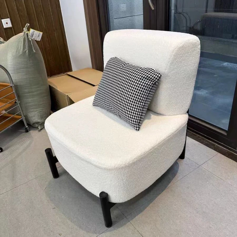 

Minimalist Single Sofa Chair for Living Room Lamb Fleece Armchair with Wood Leg Cozy Cuddler Chair for Bedroom Retro Lounge Seat