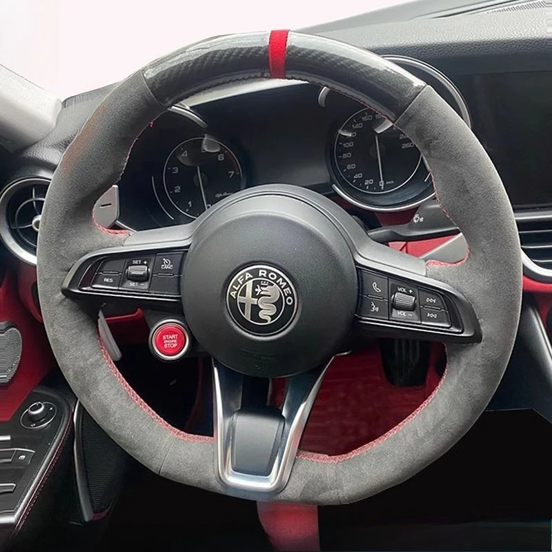 

Сшитый вручную высококачественный нескользящий замшевый чехол на руль автомобиля из углеродного волокна для Alfa Romeo Giulia Stelvio 2020-2022