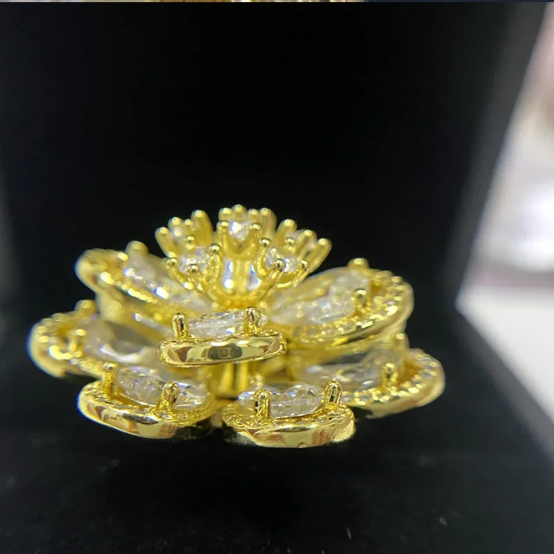 

MDL Moissanit. style Sparkle Flower Ring Temperament Gala 18K Gold Plated Zirconia Micro Set