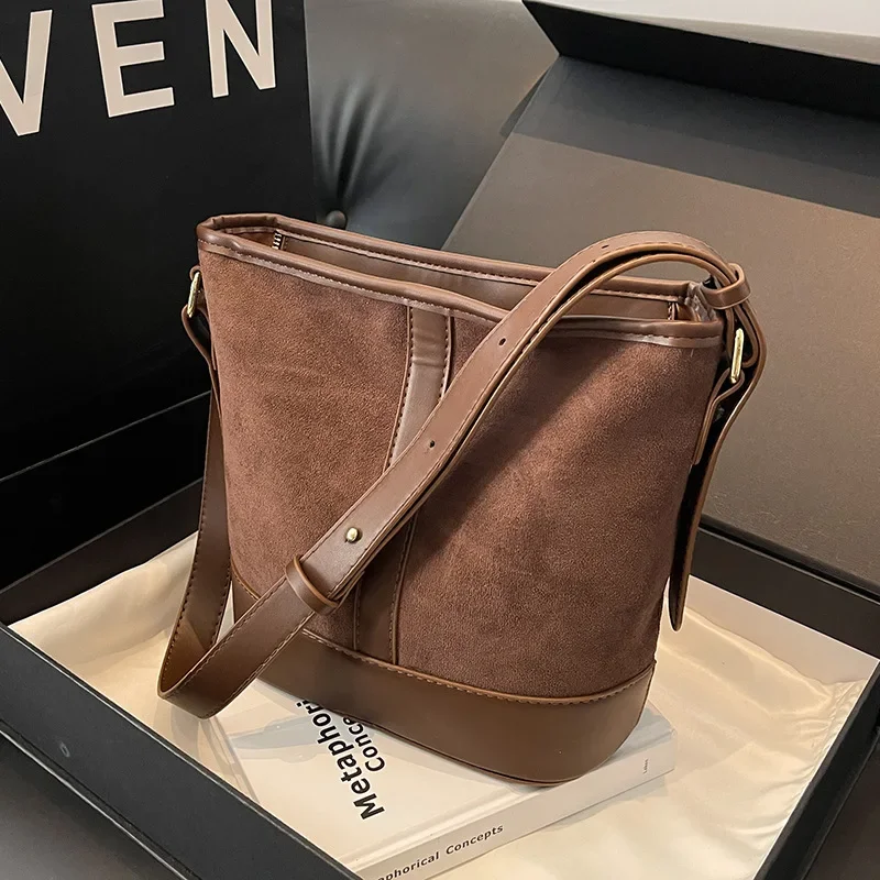 

Vintage Scrub Leather Bucket Shoulder Bags for Women Design Crossbody Bags Winter New Female Handbags bolsas