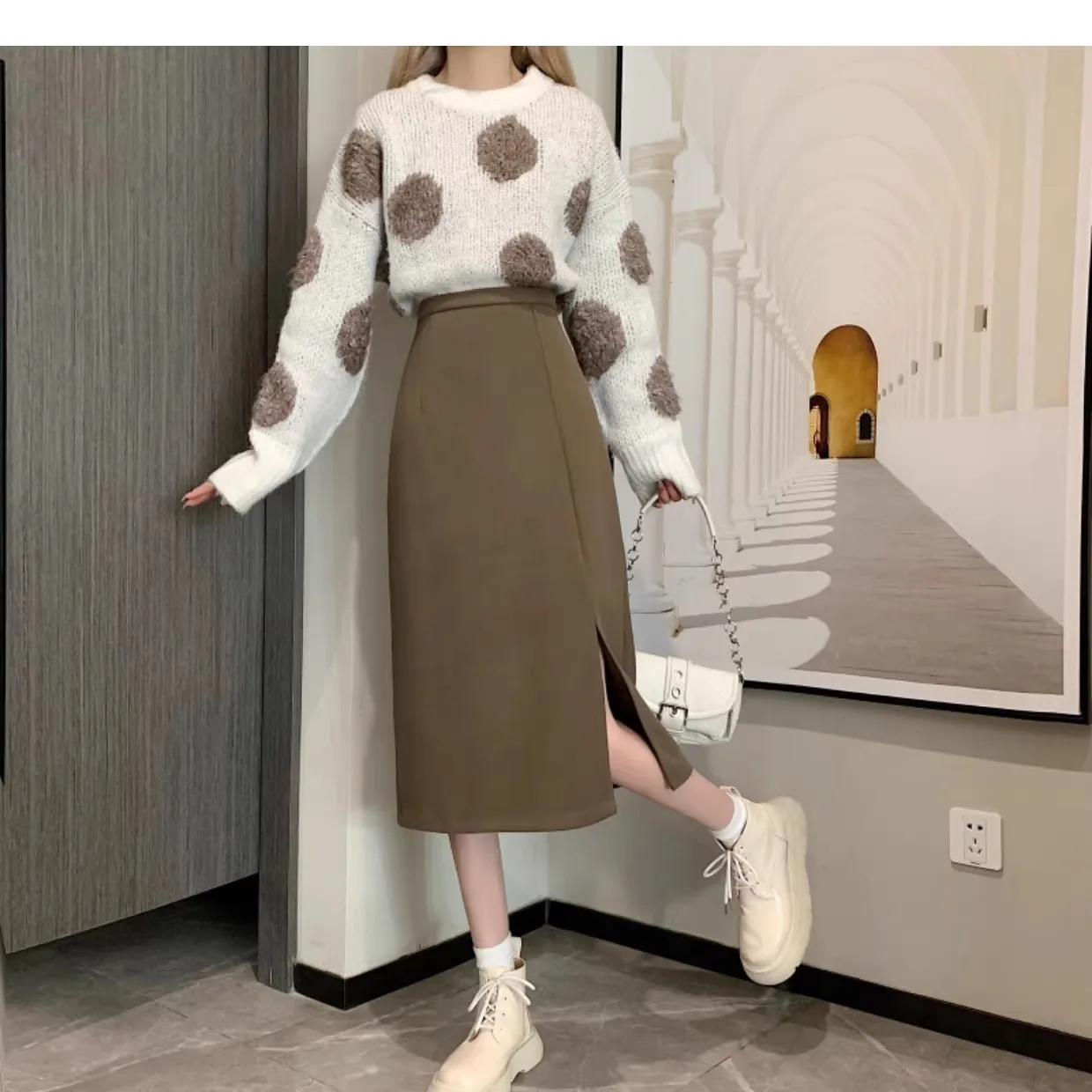 Saia midi preta de cor sólida para mulheres, outono comprimento médio saia evasê, 2025 nova versátil e elegante cintura alta dividida oi