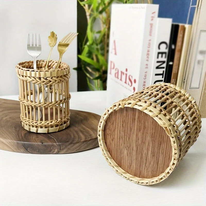 Hand-Woven Rattan Pen Holder and Stationery Organizer for Home, School, and Office Use - Perfect for Storing Pens, Pencils