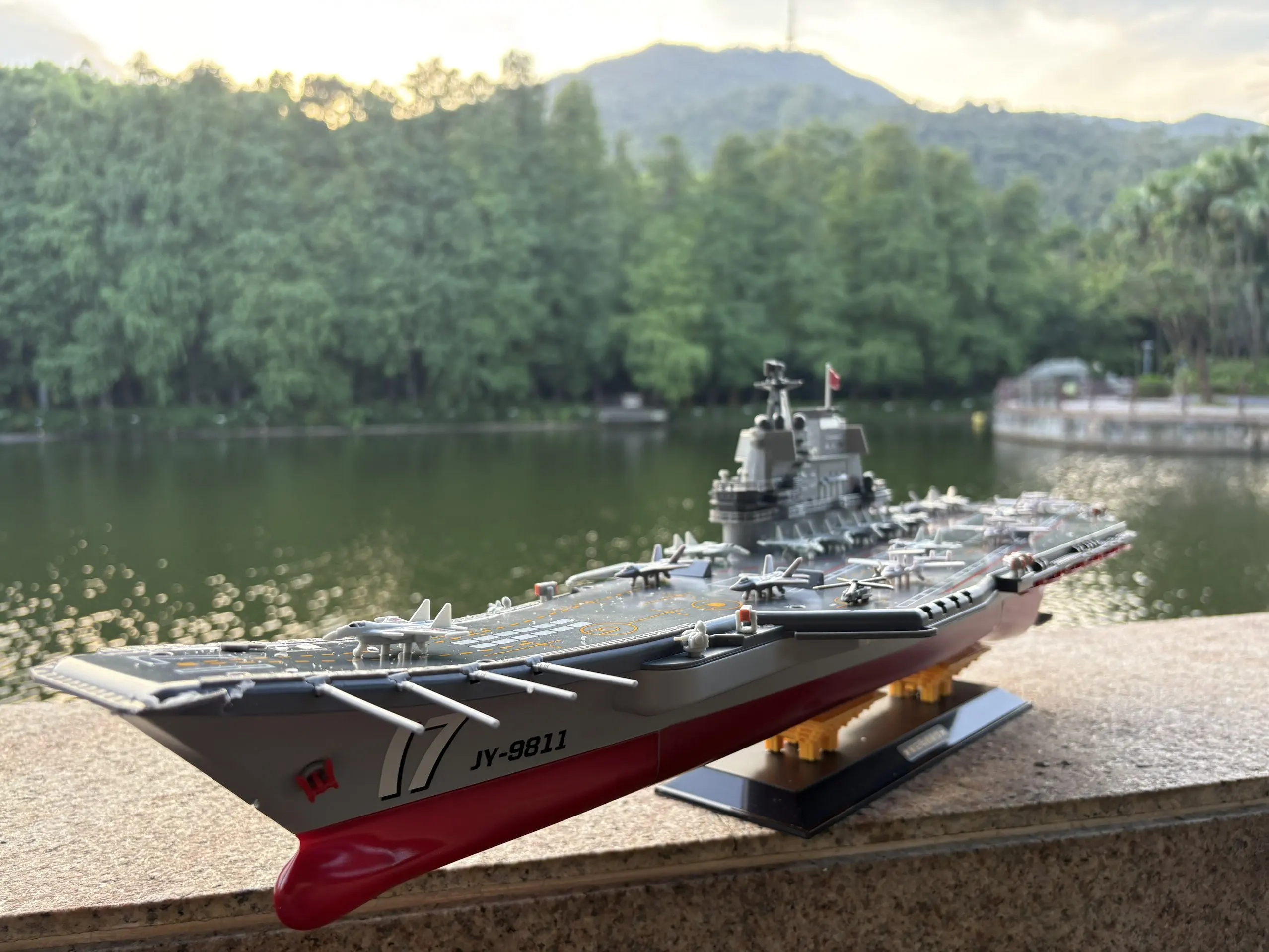 1:275スケール31インチの大型リモコン軍艦戦艦rcに出荷湖プール川展示