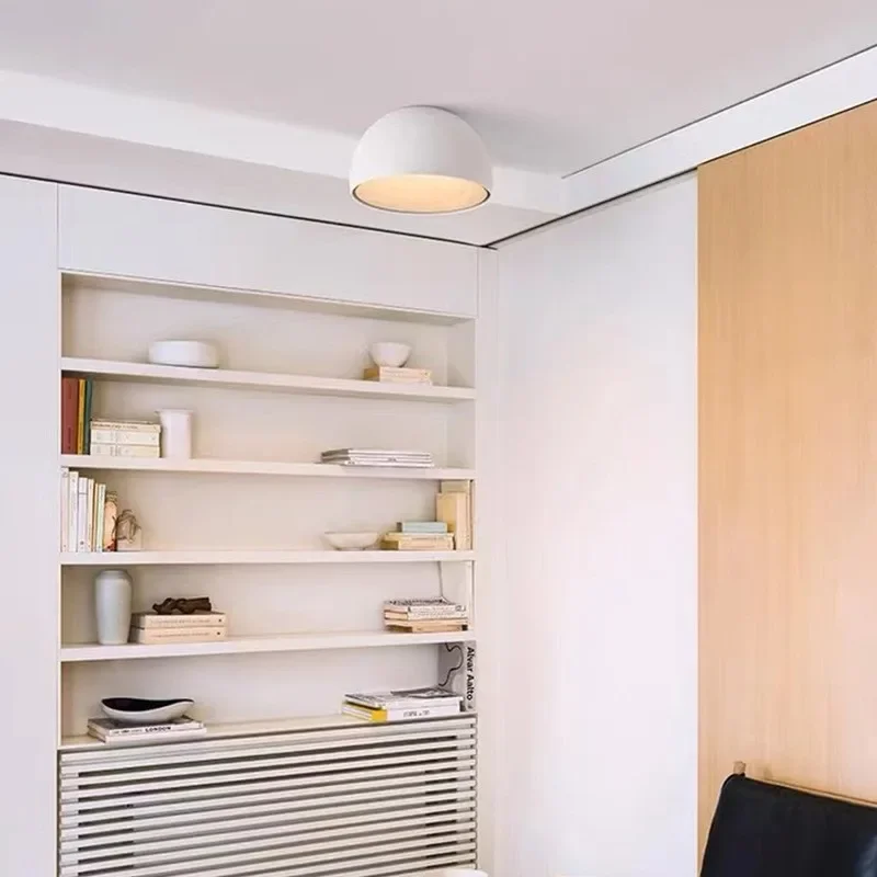 Lampu kamar tidur Lampu langit-langit Lampu kamar anak dengan desain miring yang kreatif Lampu minimalis bernuansa wabi-sabi dengan tekstur kayu