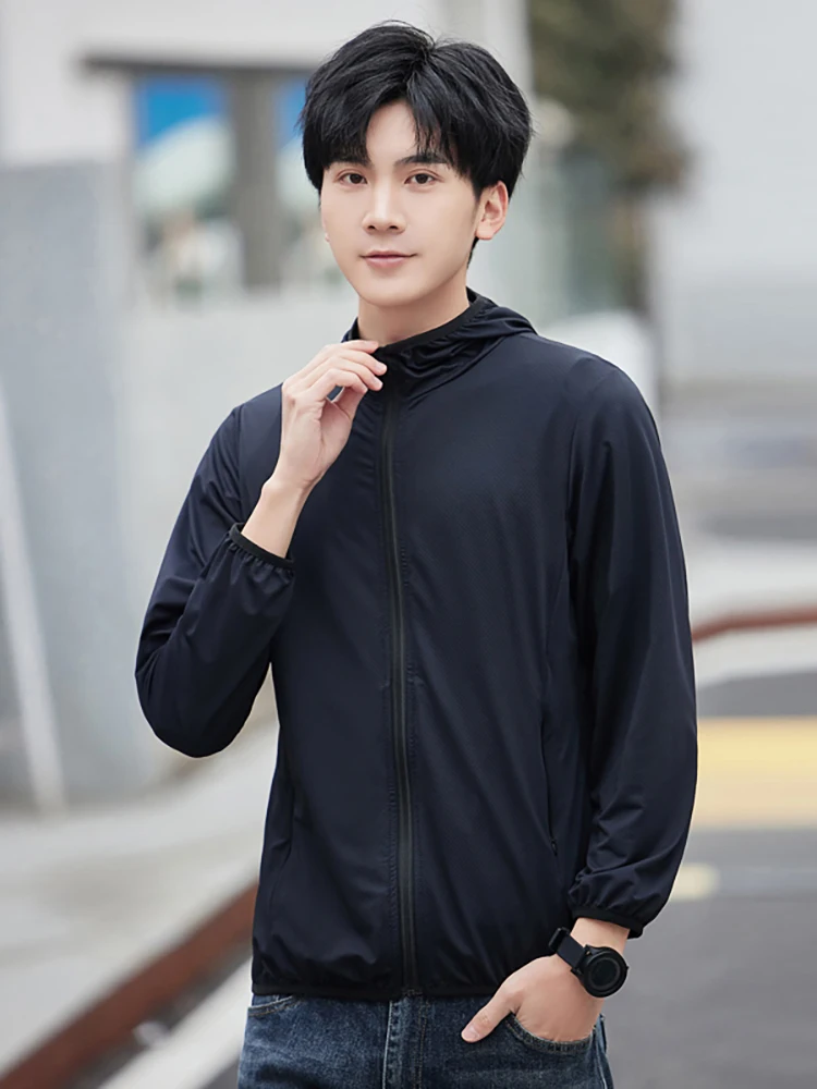 

Men's Summer Lightweight Breathable Quick Dry Ice Silk Sun Protection Jacket Loose Fit Sporty Outerwear with Hat Outdoor