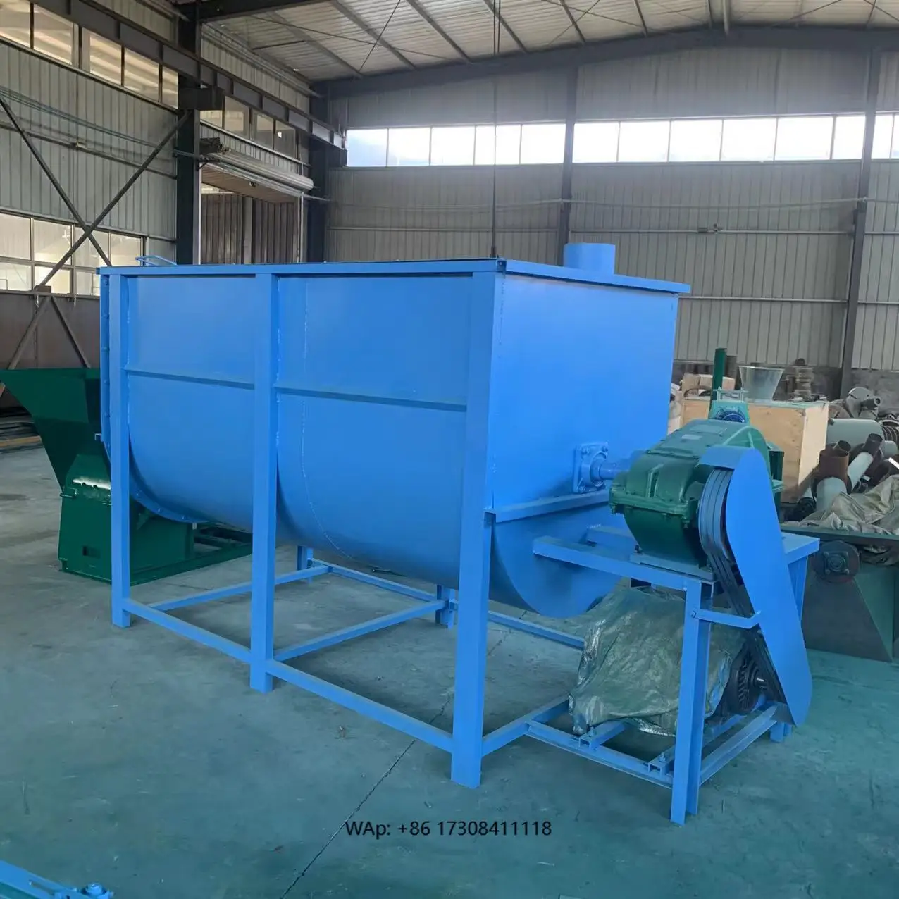 

Horizontal grinders and mixers for animal feed with core motor and engine components