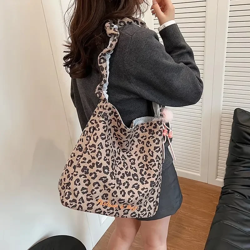 Bolso de mano de hilo de coser para mujer, bandolera de leopardo de gran capacidad, versátil, tendencia, gran oferta, 2024