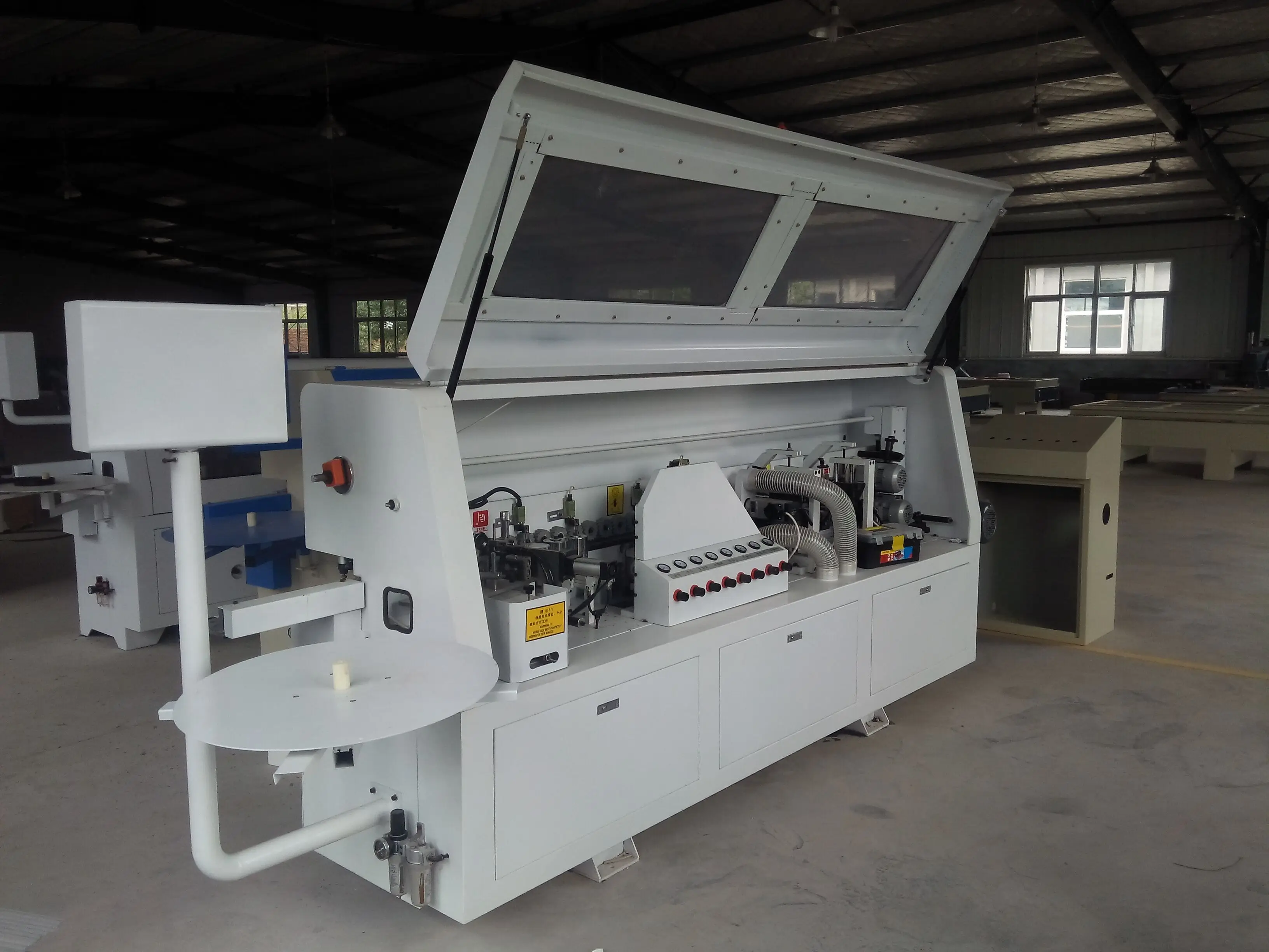 Full Automatic Plywood Woodworking Edge Banding Machine Made in China Wood Desk Board Edge Bander