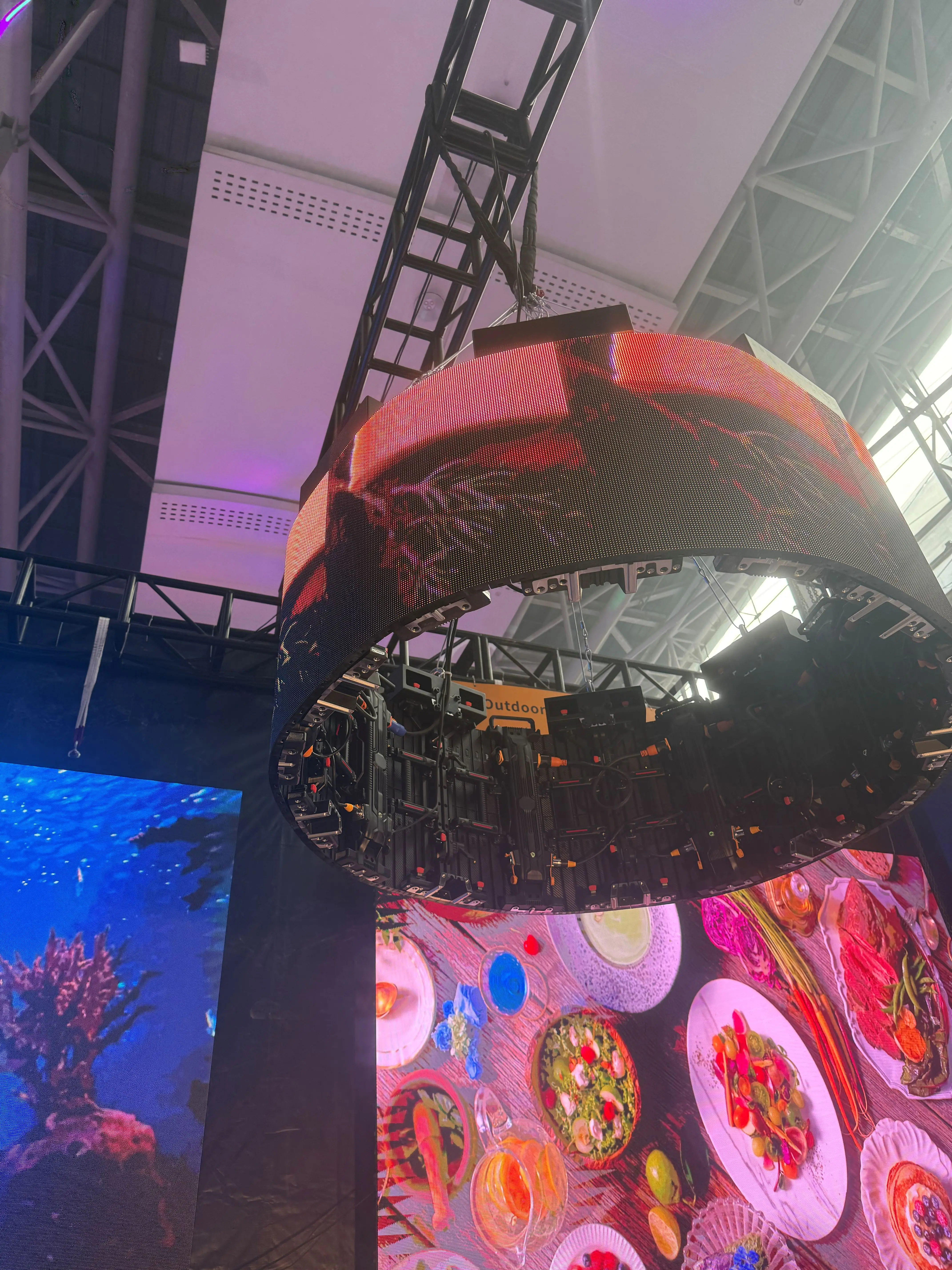 P3.91 500x1000mm Aluminum LED Panel Outdoor Stage Event Hanging Rental Display Screen