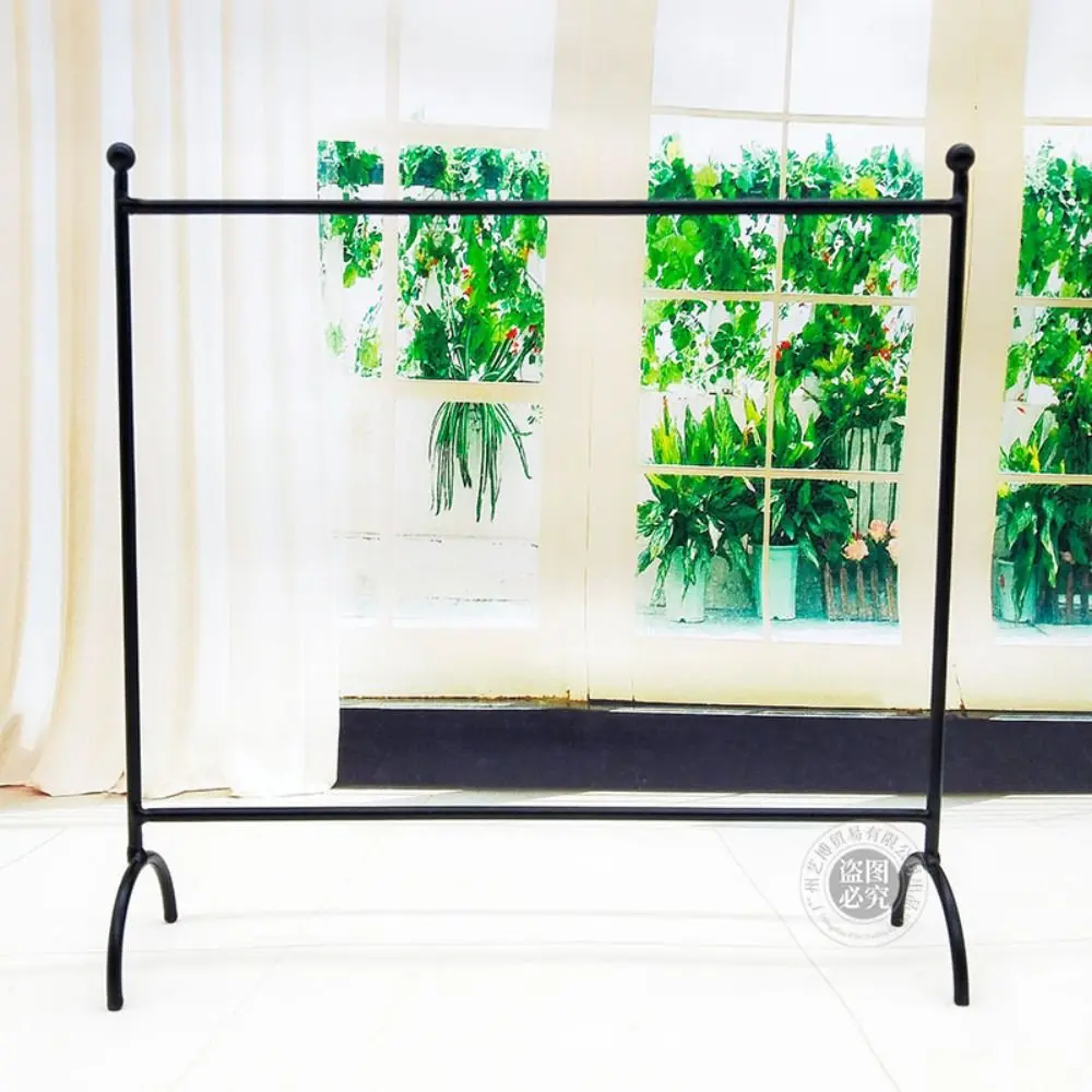 ตุ๊กตาเหล็กราวแขวนผ้าตุ๊กตาอุปกรณ์ชั้นโชว์เสื้อผ้าขนาดเล็กสำหรับตกแต่งบ้านเล่น