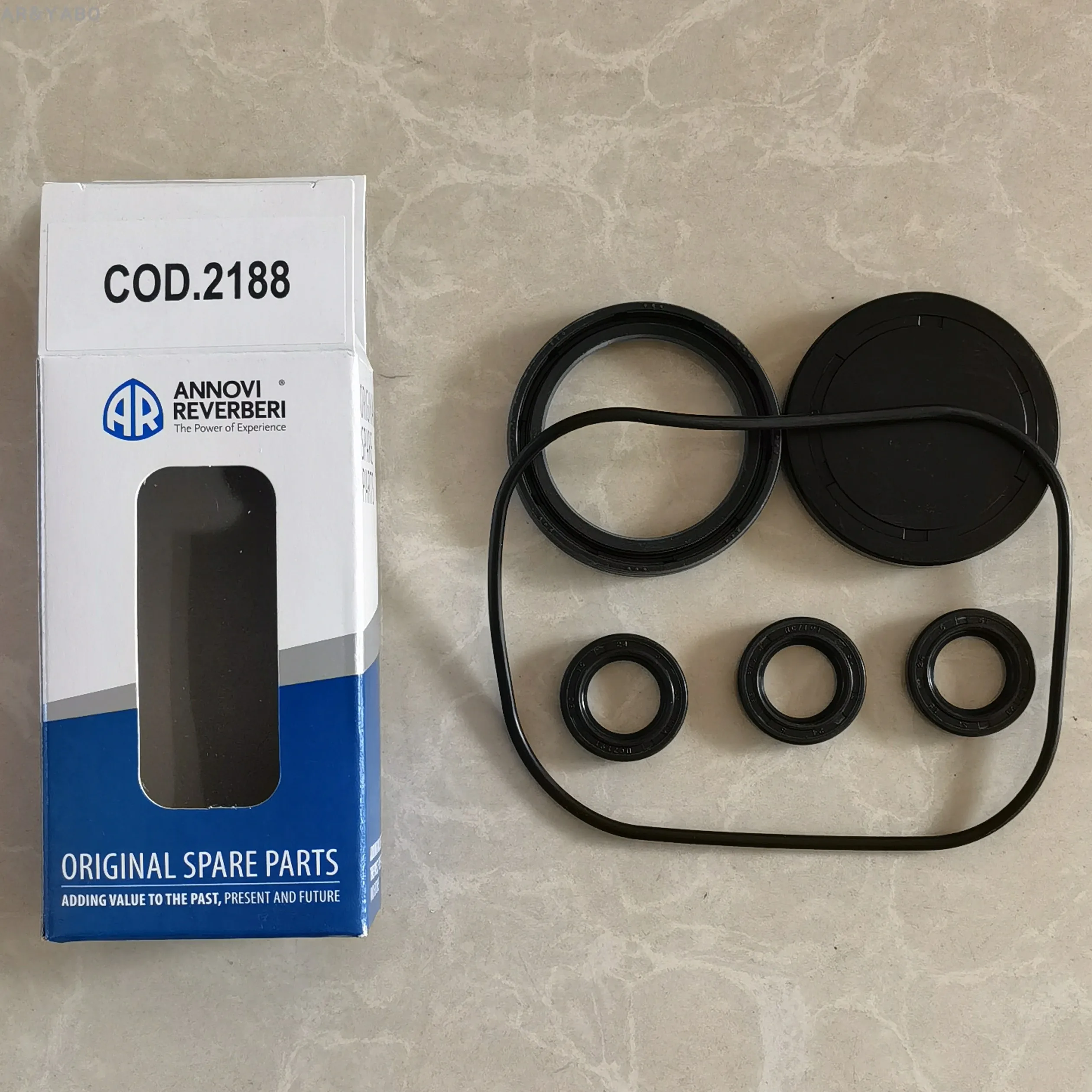 

AR RSV4G40 Запасная часть поршневого насоса Плунжерный насос Замена деталей Масляное уплотнение Водяное уплотнение Обратный клапан Ремонтный пакет