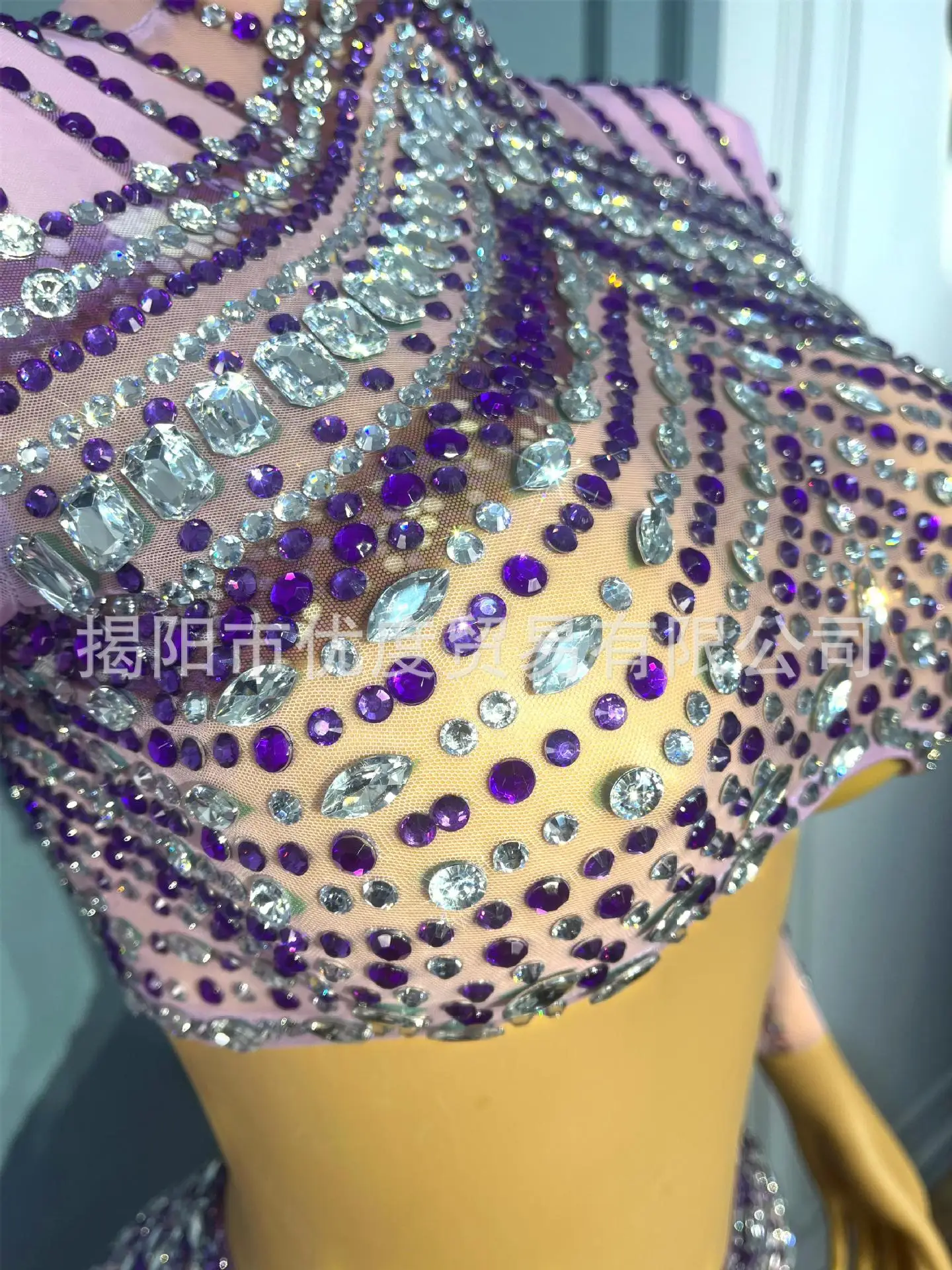 الاستقبال الأرجواني كريستال أعلى تنورة مجموعة طويلة الأكمام انقسام تنورة اللباس عيد ميلاد الرقص زي الكرمة مصمم فساتين السهرة الفاخرة