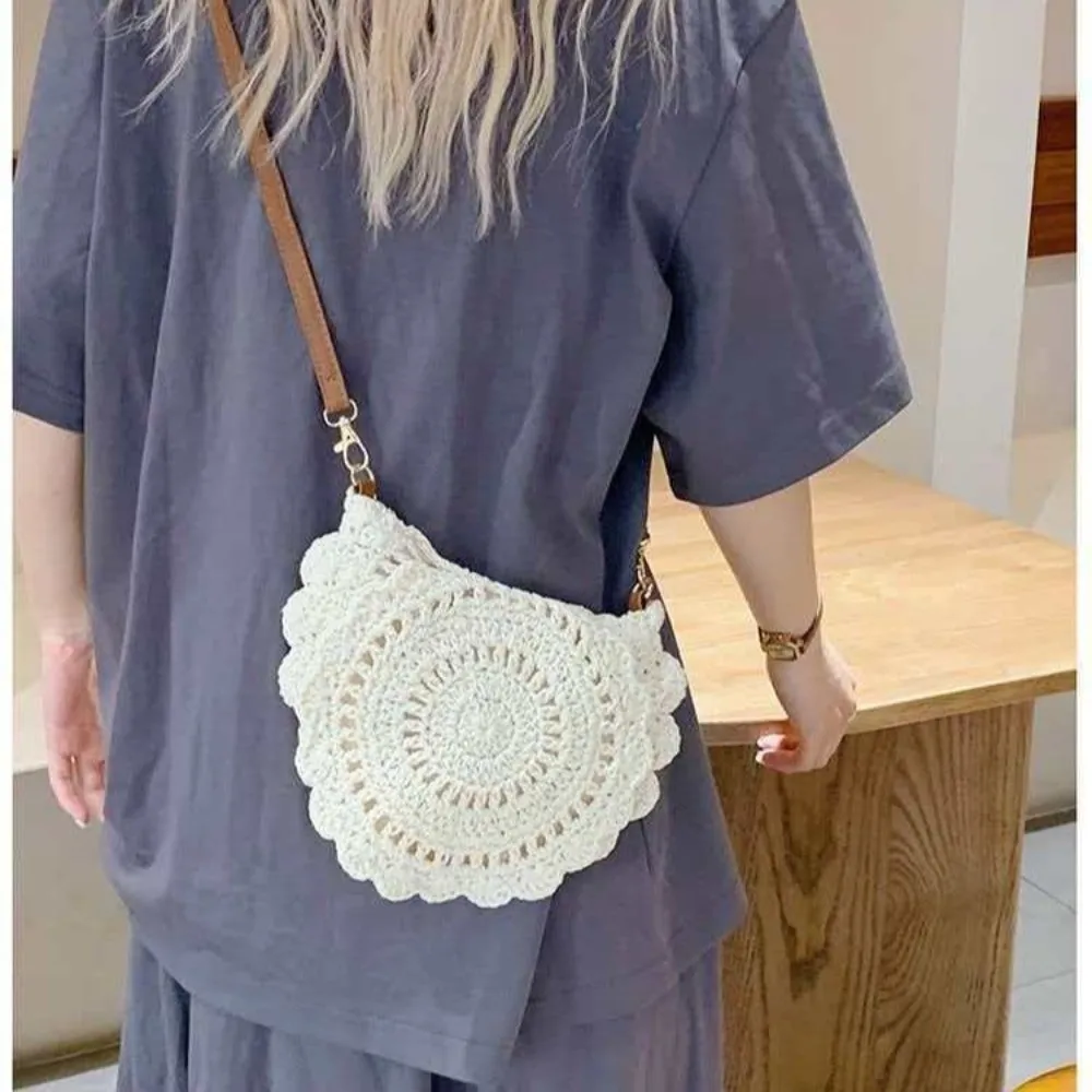

Vintage Hollow Out Woven Handbag Flower Edge Adjustable Shoulder Strap Round Crossbody Bag Beach Bag Ladies