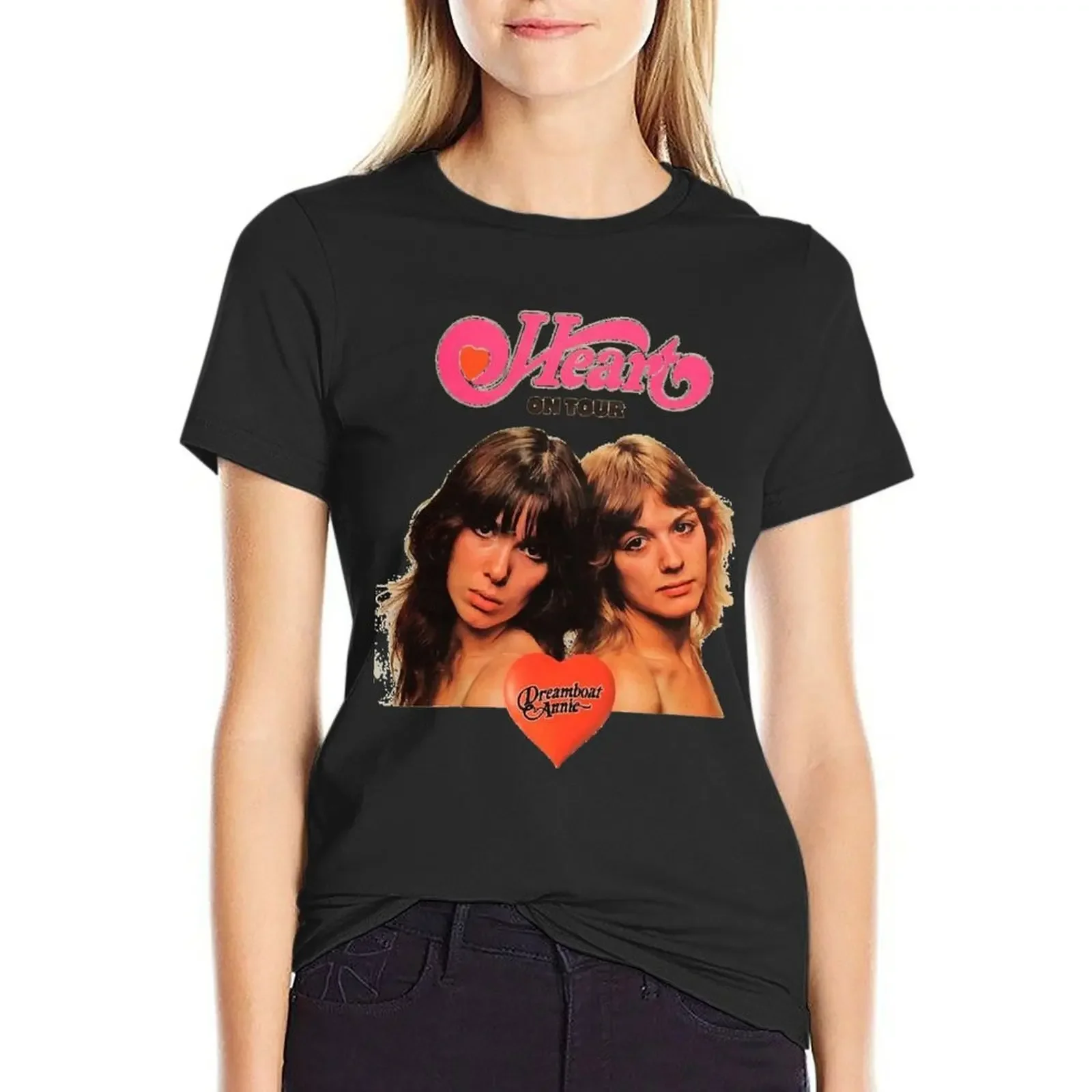 

Heart on Tour Classic T-Shirt quick drying female shirts graphic tees animal prinfor rock and roll t shirts for Women