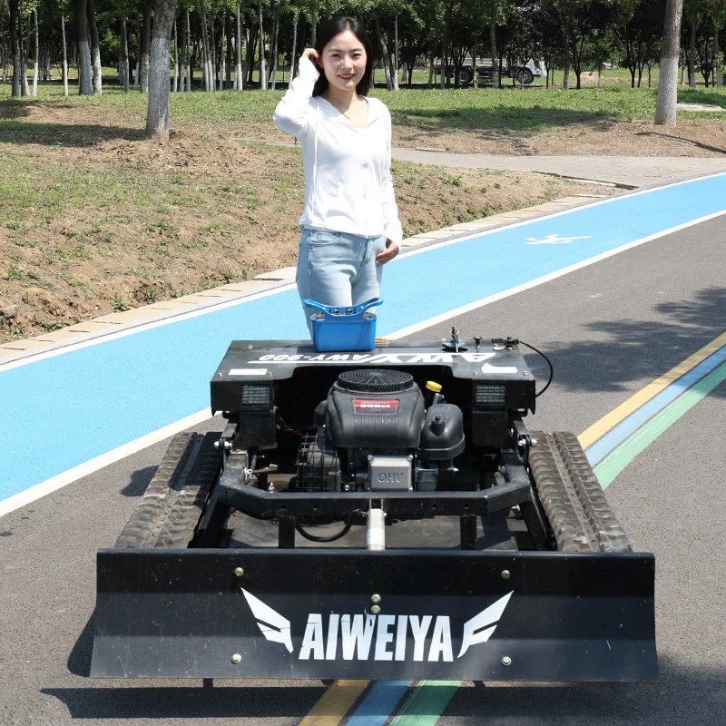 

Customized Tracked Remote Control Lawn Mower for Weed Removal on Steep Highway Embankment Slopes