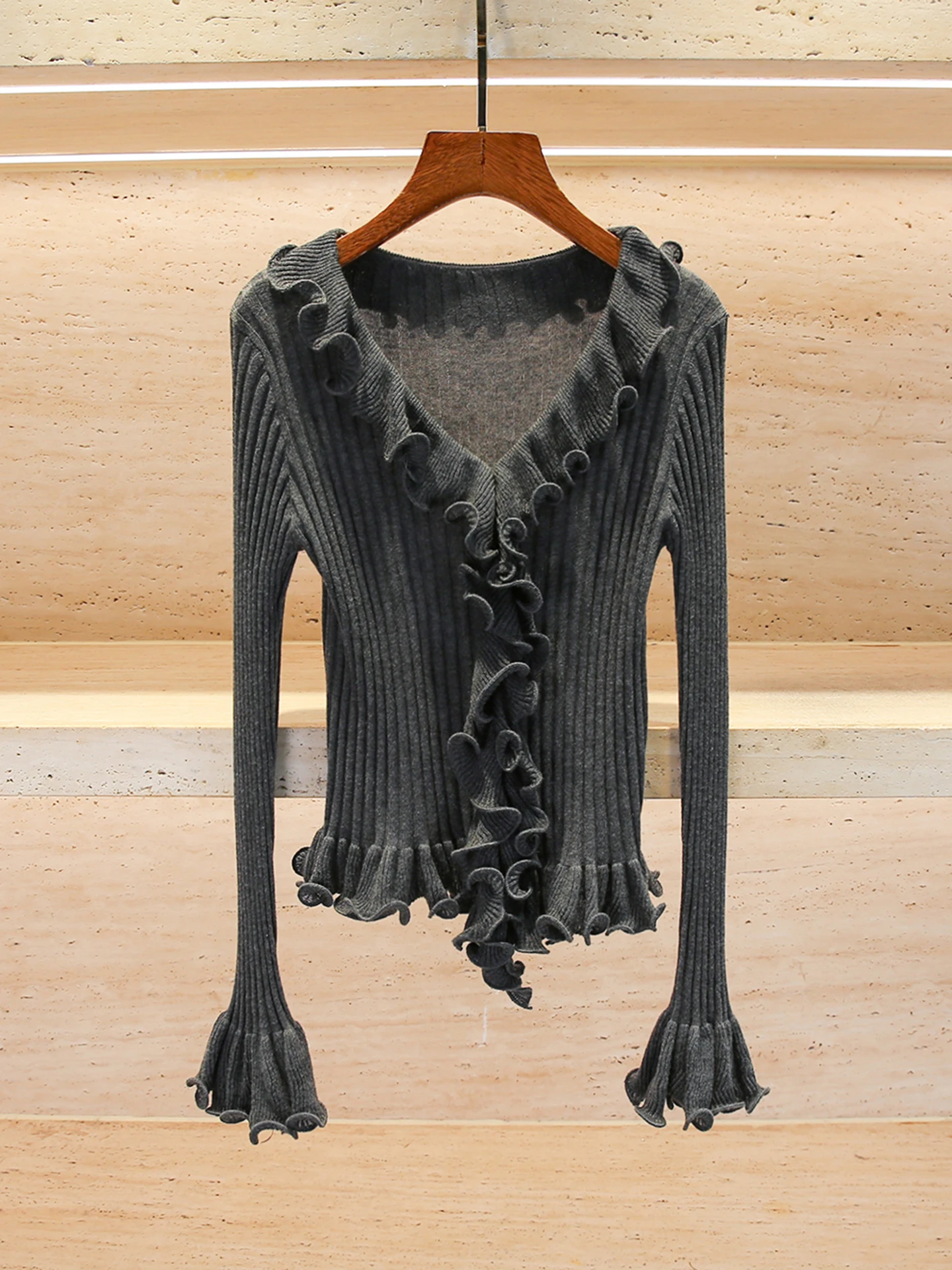 

Милый вязаный топ с v-образным вырезом и рюшами по подолу для женщин, высококачественная модная дышащая удобная трикотажная одежда Long Sve