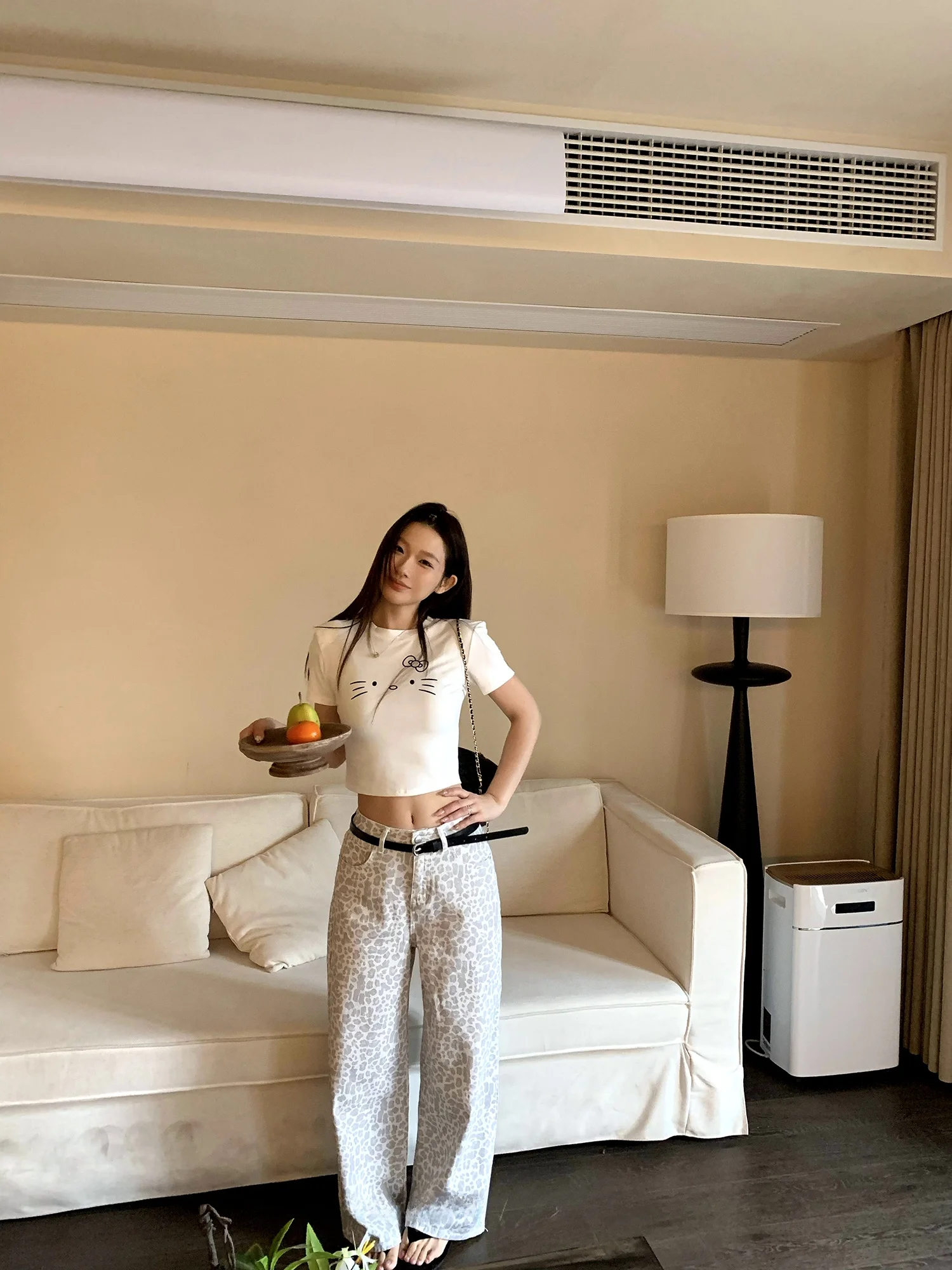 

Low-Tone Leopard Print Straight Leg Jeans Loose Lazy Style Women's Spring Fashion Casual Trousers Spring 2026