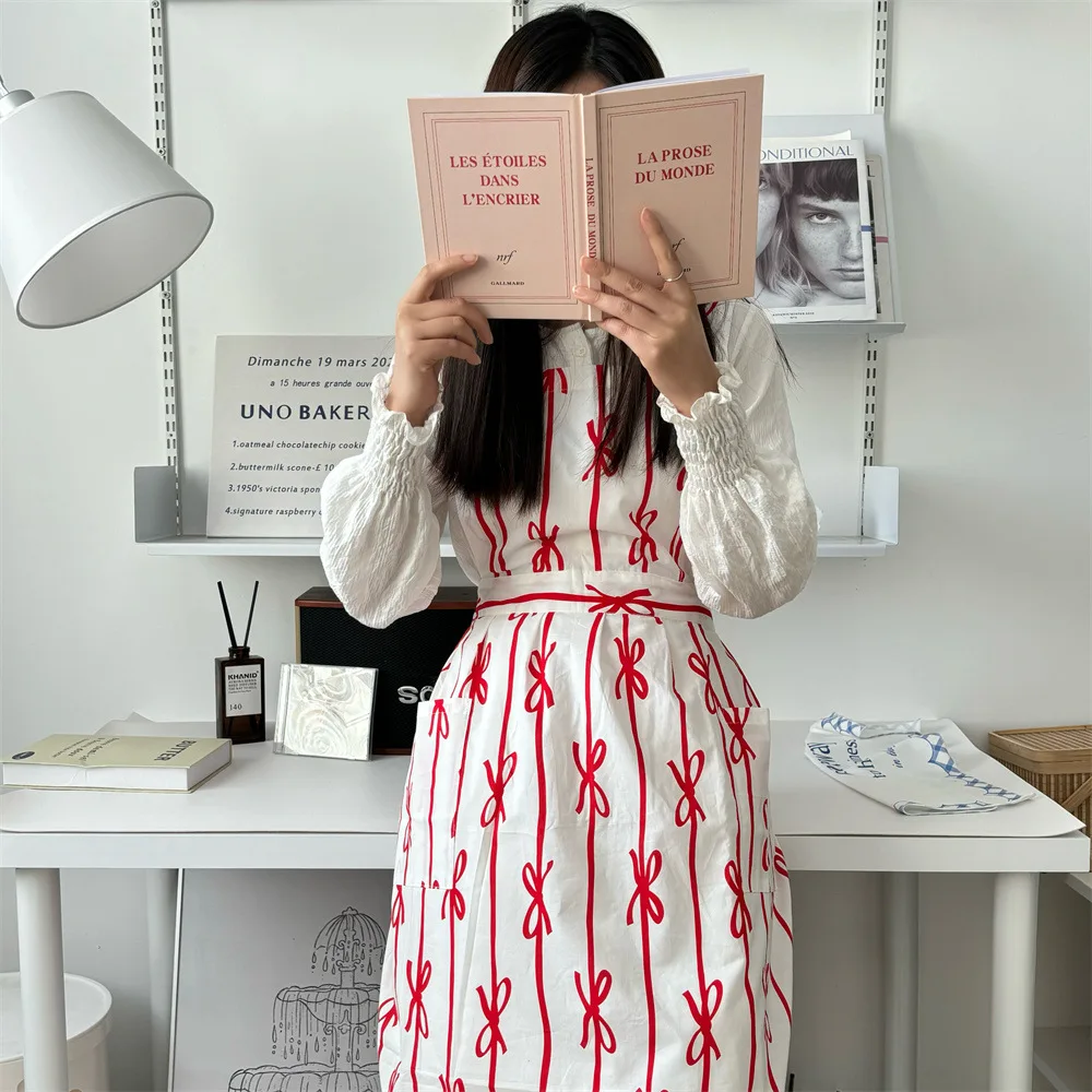 

Korean Style Bow Ribbon Printed Apron Small Fresh Cotton Cross Strap Home Apron For Nail Art Coffee Painting